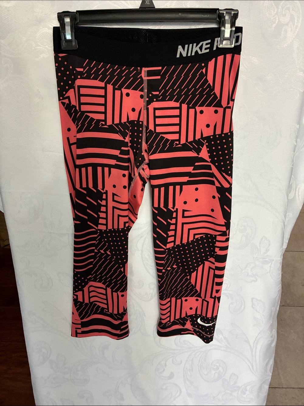 Nike Women’s ' Black & Coral Geometric Print Leggings - Kids Bottoms